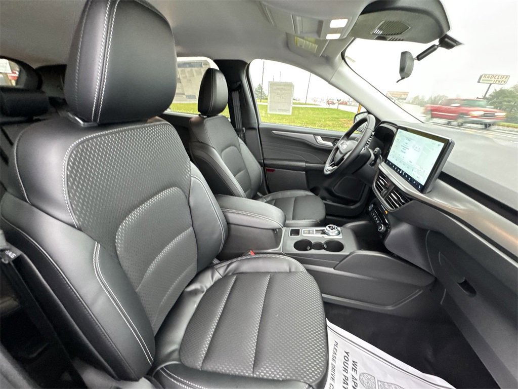 New 2026 Ford Escape SE image 24