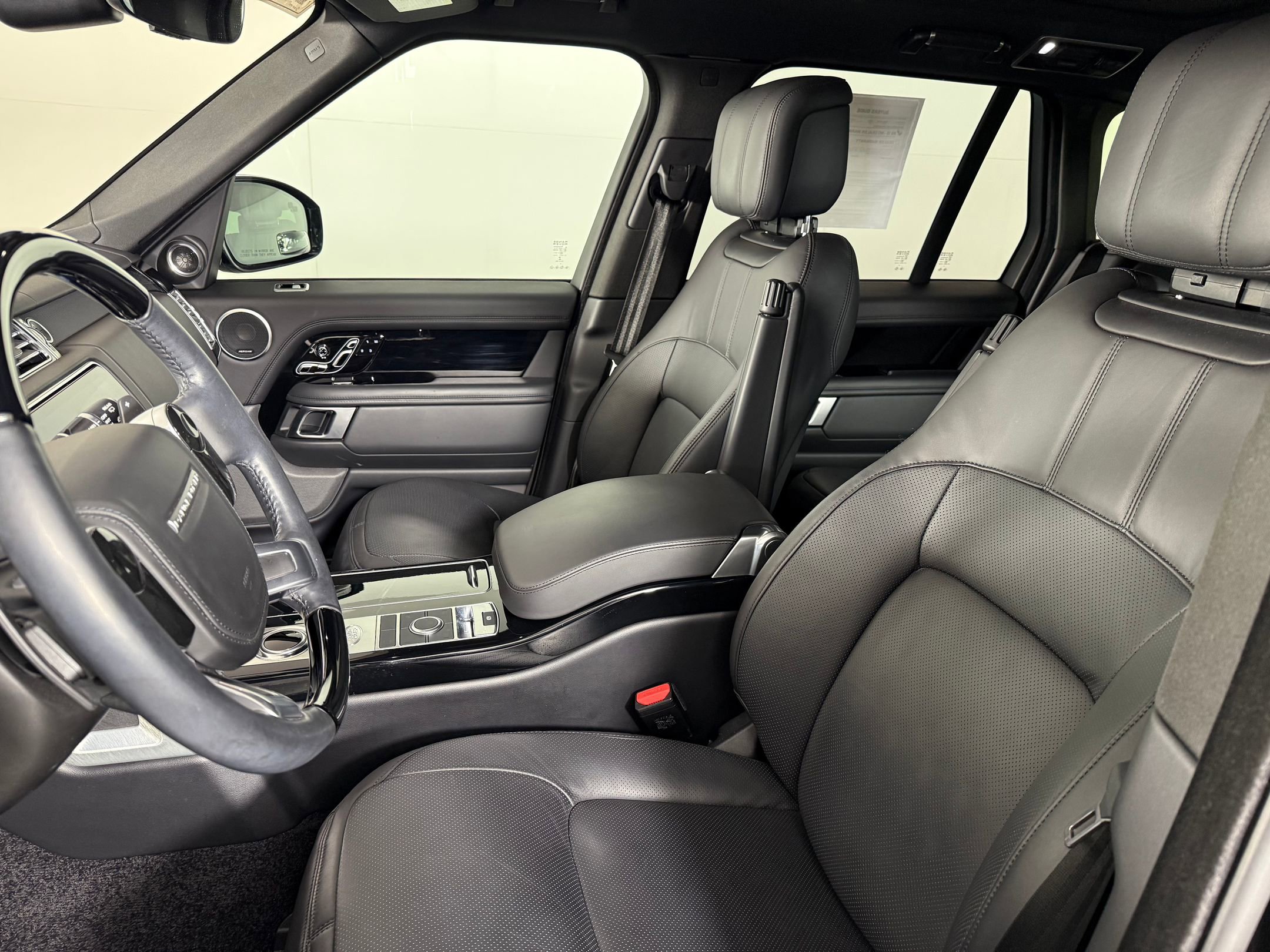 Used 2022 Land Rover Range Rover Westminster Edition image 5