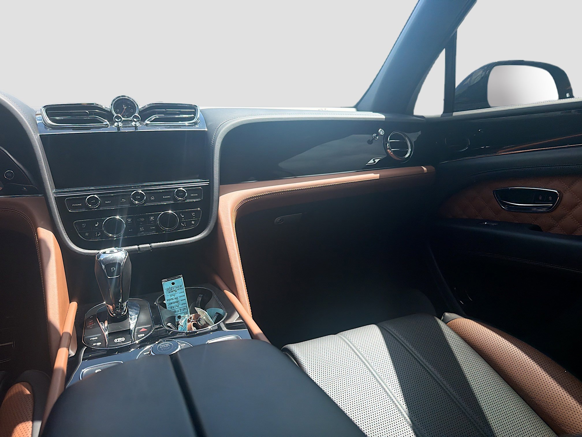 Used 2022 Bentley Bentayga AWD/4WD image 19