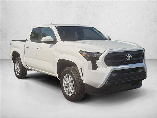 Used 2025 Toyota Tacoma SR5 AWD/4WD image 3