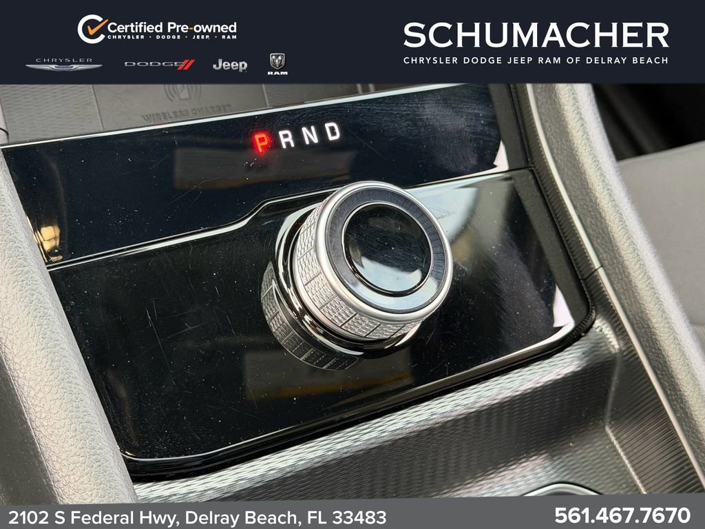 Used 2025 Jeep Grand Cherokee Laredo X w/ Luxury Tech Group I RWD image 21