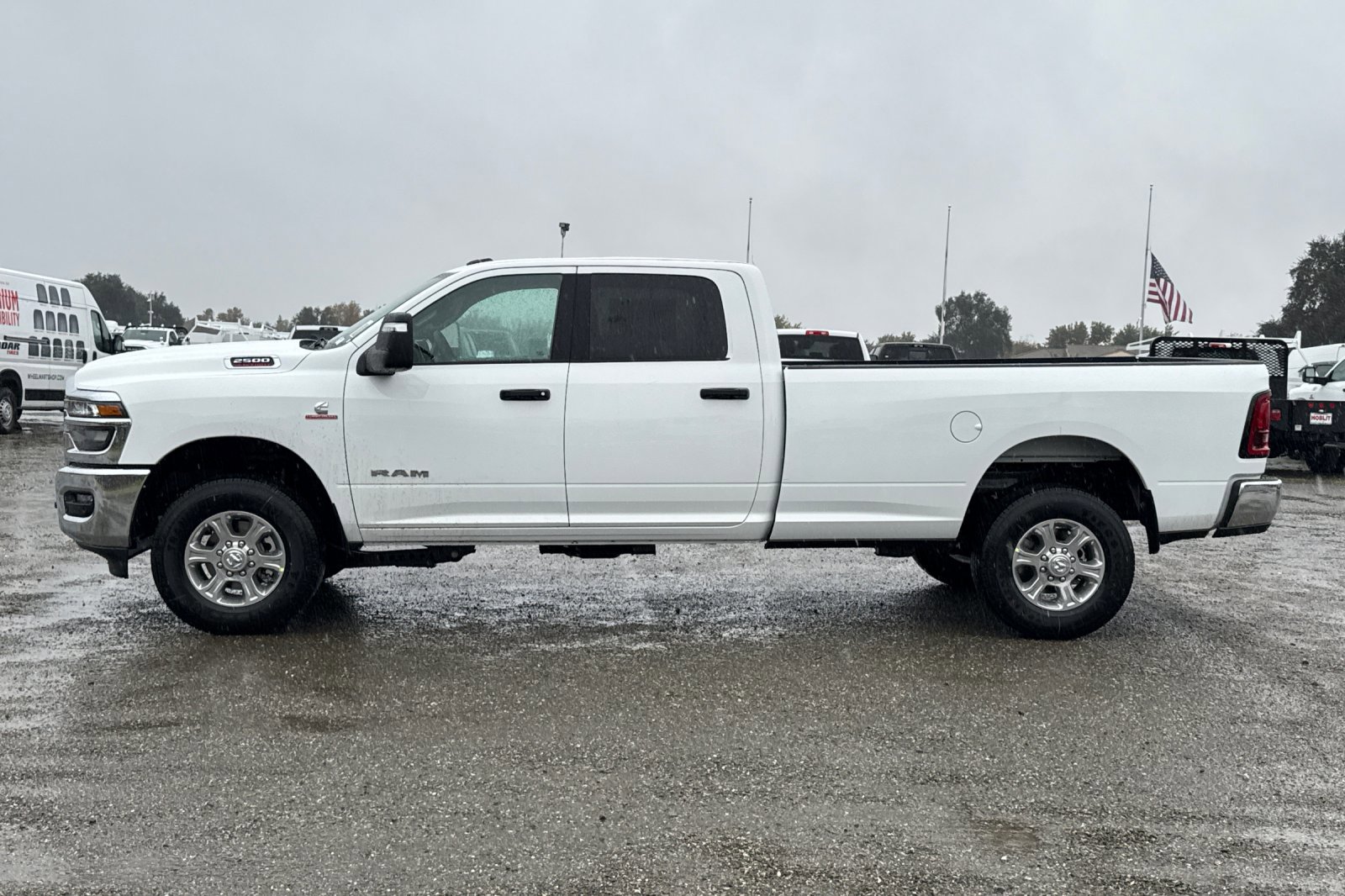 New 2026 RAM 2500 Big Horn AWD/4WD image 6