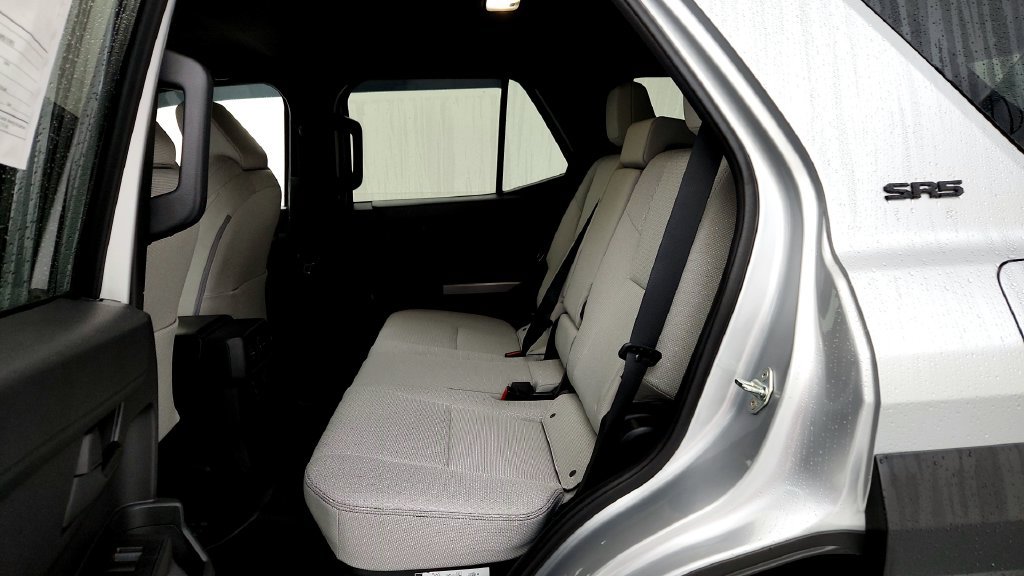 Certified 2025 Toyota 4Runner SR5 AWD/4WD image 19