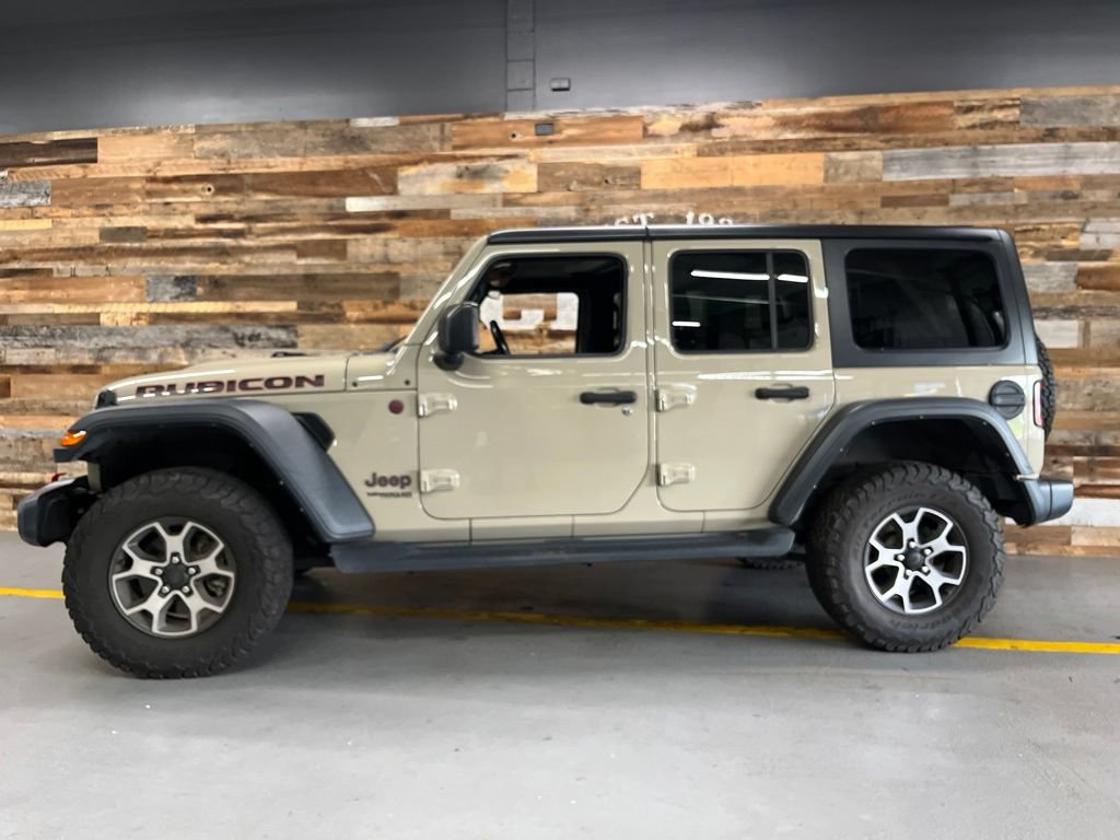 Used 2022 Jeep Wrangler Unlimited Rubicon w/ Cold Weather Group AWD/4WD image 21