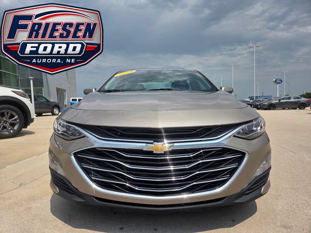 Used 2024 Chevrolet Malibu LT FWD image 2