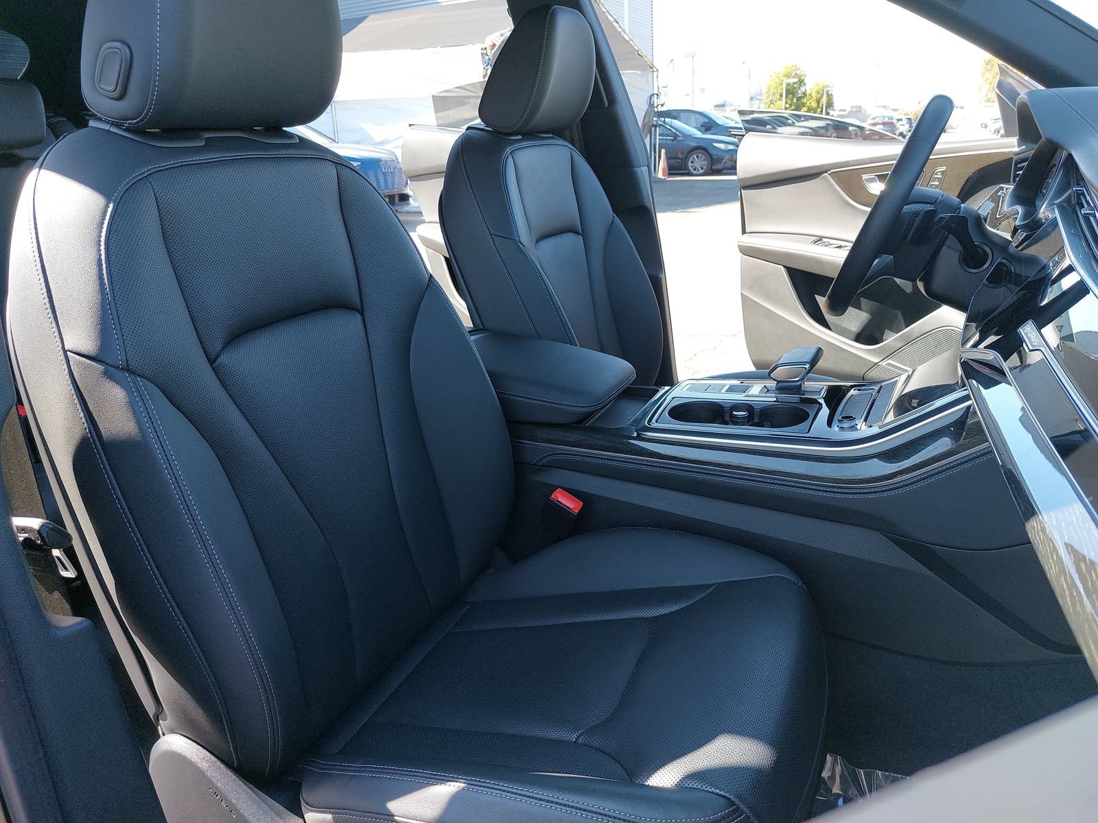 Used 2024 Audi Q8 Premium Plus w/ Premium Plus Package AWD/4WD image 10