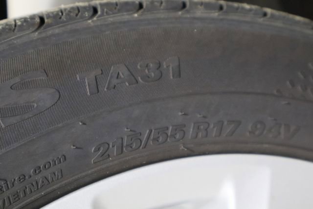 Used 2020 Toyota Camry LE image 35