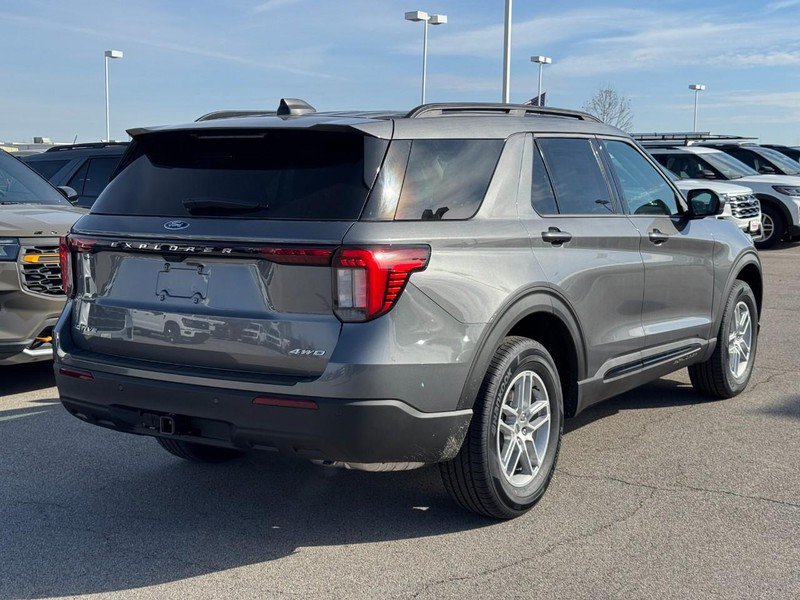 New 2026 Ford Explorer Active AWD/4WD image 3