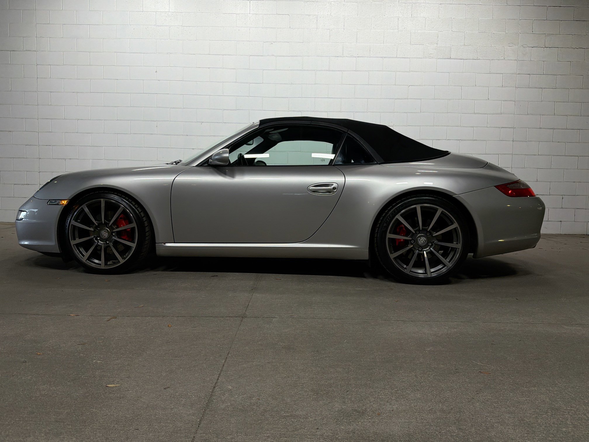 Used 2006 Porsche 911 Carrera 4S image 2