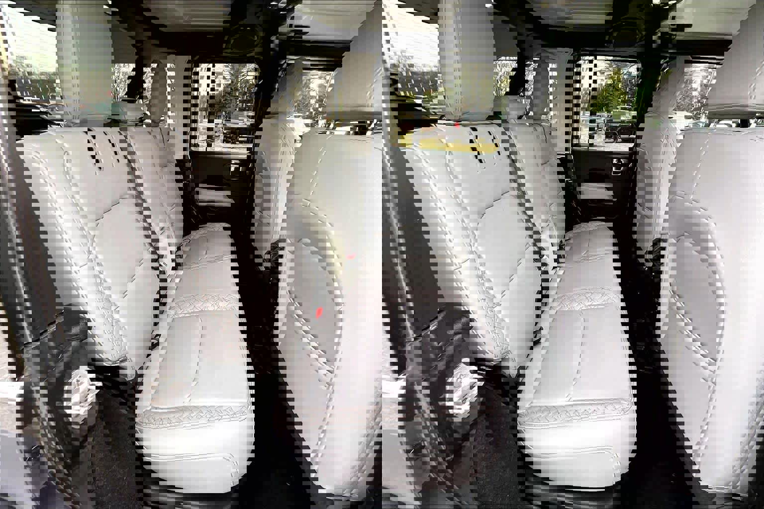 Used 2021 Jeep Wrangler Unlimited Sahara image 20