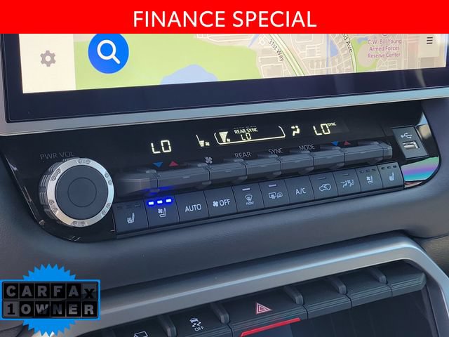 Used 2025 Toyota Sequoia Platinum AWD/4WD image 27