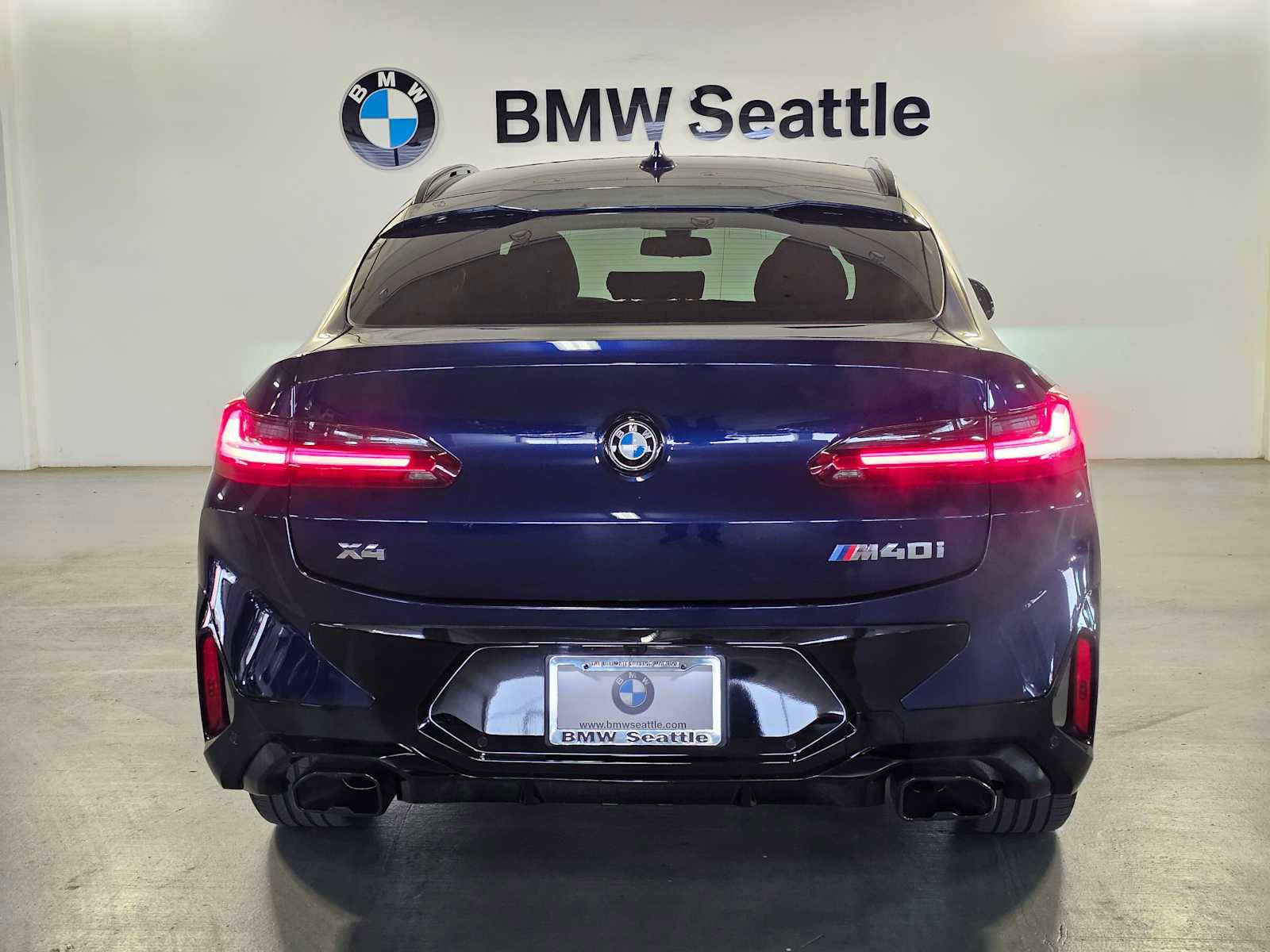 Used 2023 BMW X4 M40i AWD/4WD image 5
