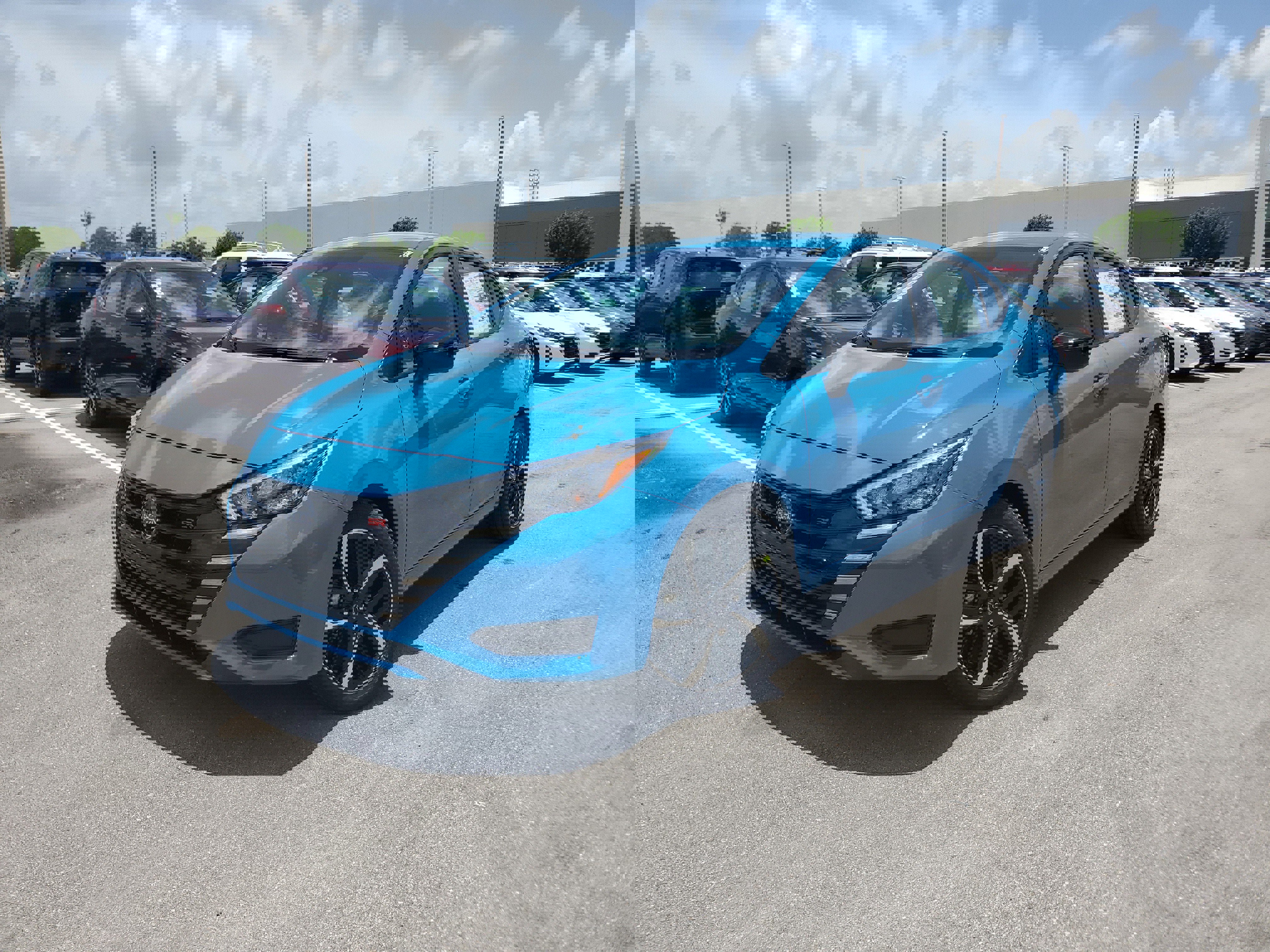 New 2025 Nissan Versa SR w/ Trunk Package image 26