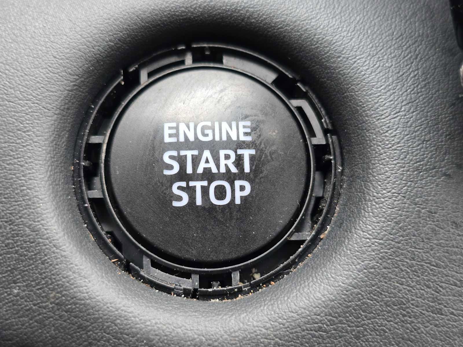 Used 2023 Toyota Highlander LE AWD/4WD image 38