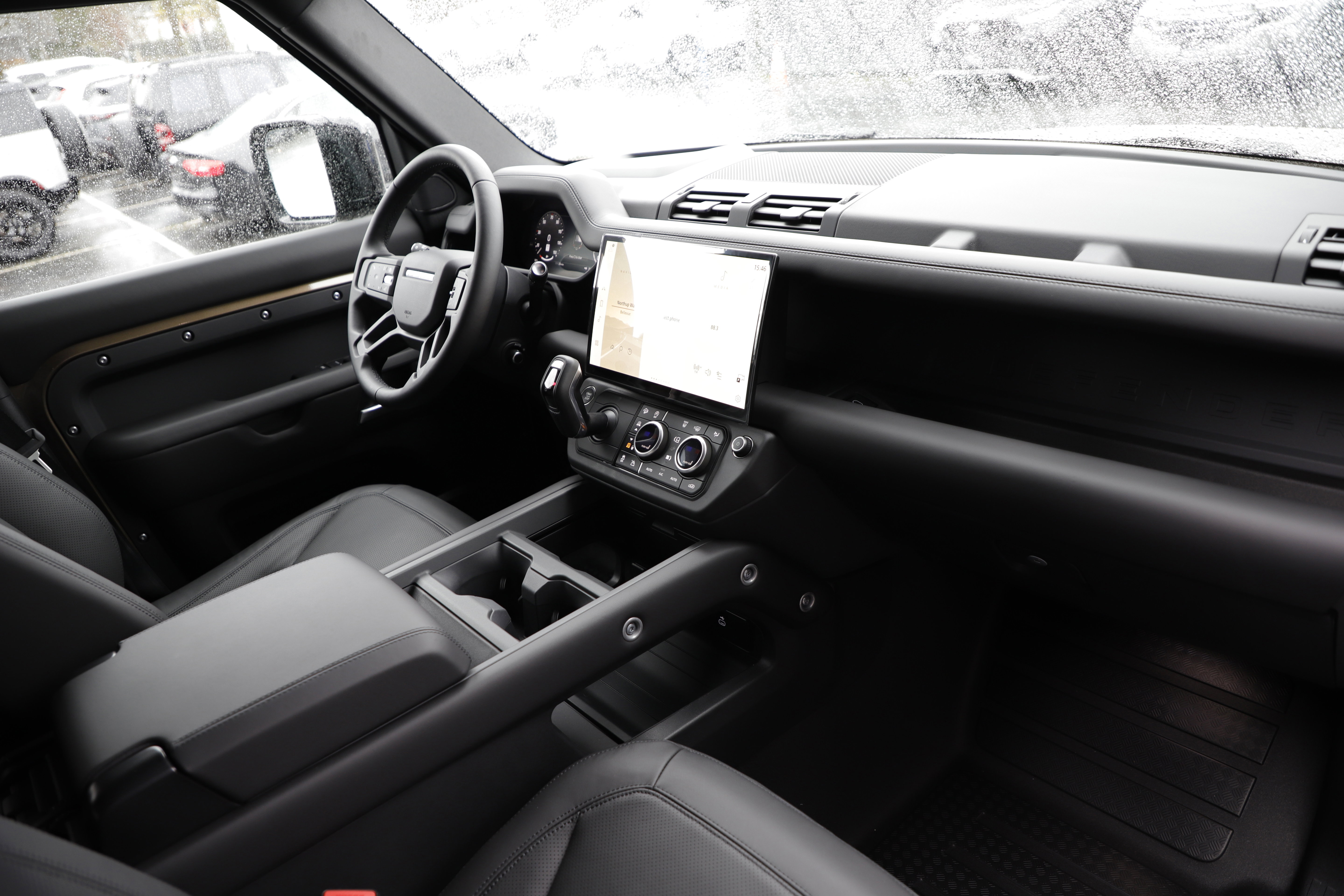 New 2026 Land Rover Defender 110 X-Dynamic SE image 13