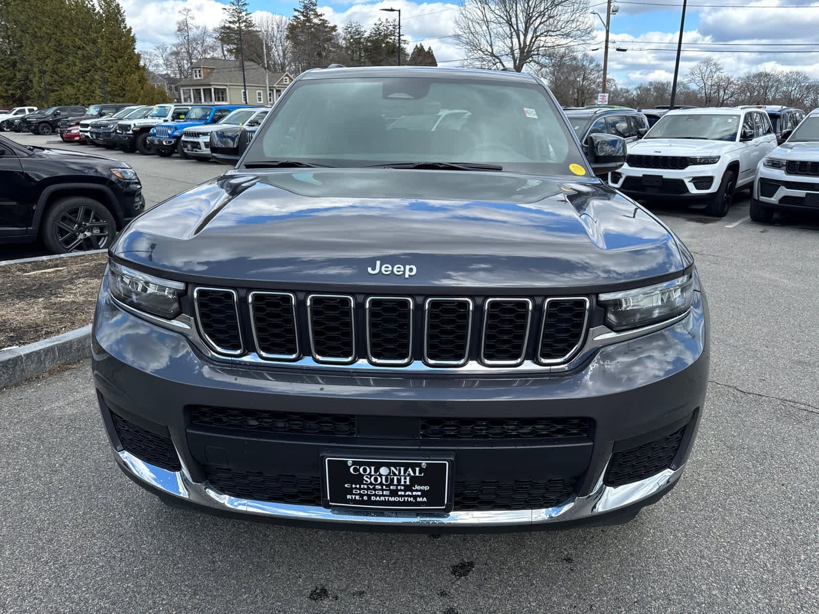 Used 2025 Jeep Grand Cherokee L Laredo w/ Luxury Tech Group I AWD/4WD image 9