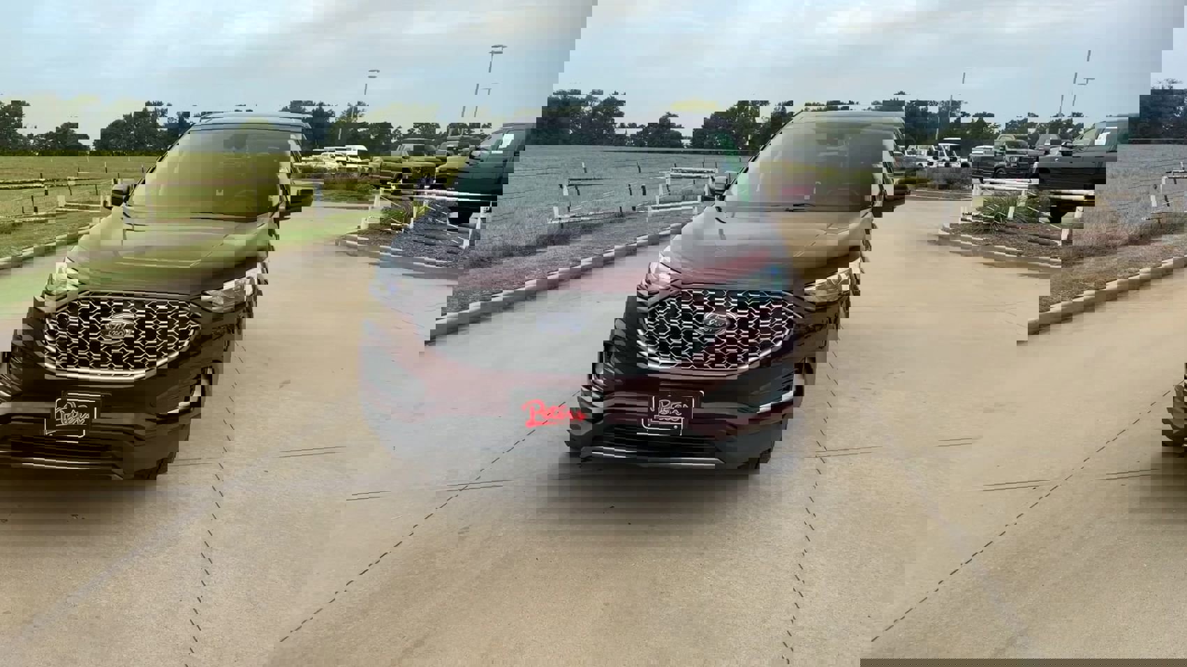 Used 2024 Ford Edge SEL image 3