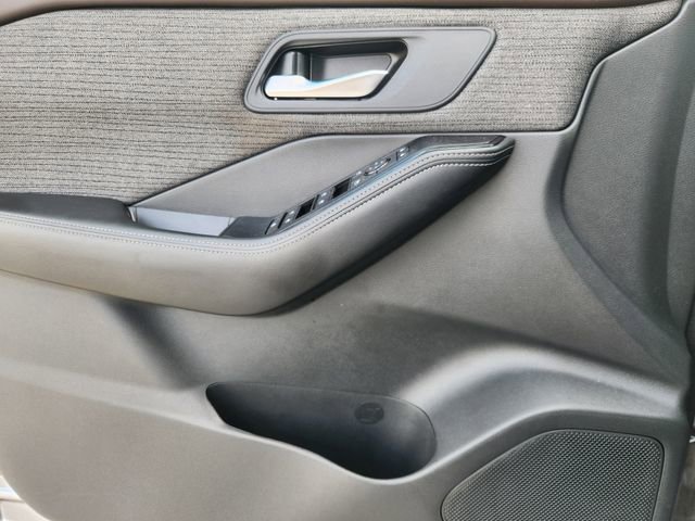 Certified 2023 Nissan Rogue SV image 20