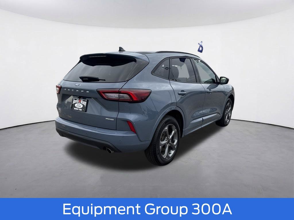 Used 2024 Ford Escape ST-Line w/ Tech Pack #1 AWD/4WD image 9