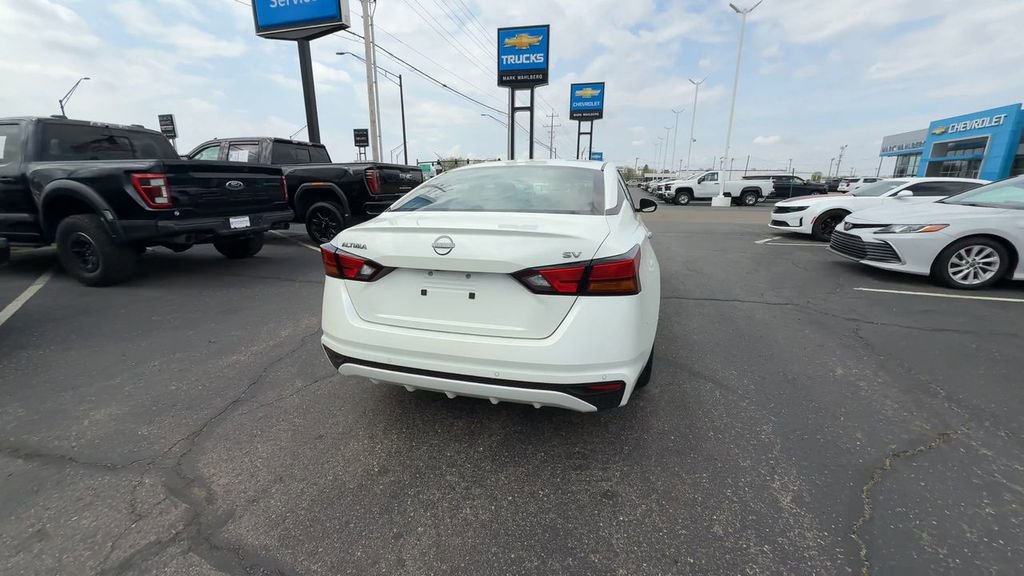 Used 2023 Nissan Altima 2.5 SV image 7