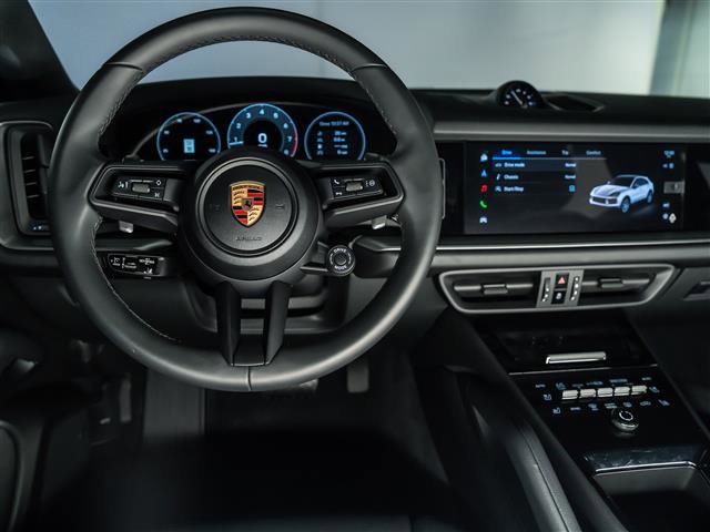 Certified 2025 Porsche Cayenne Coupe AWD/4WD image 19