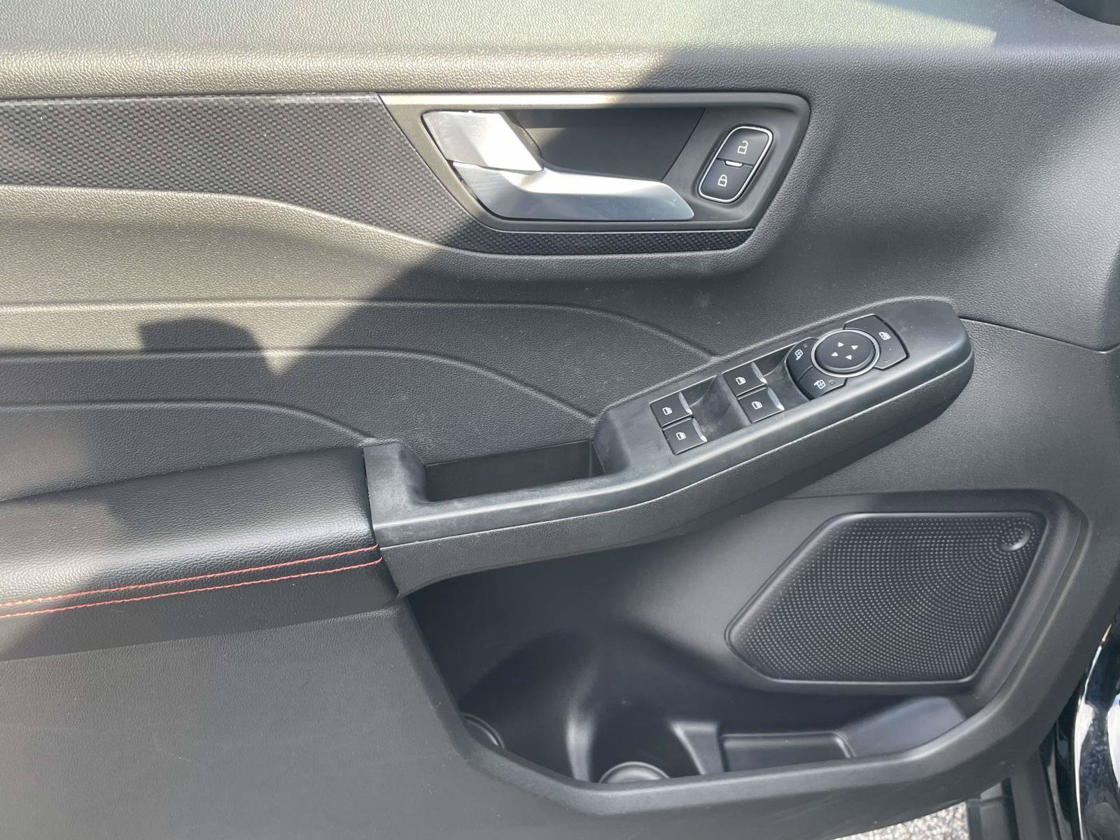 Used 2024 Ford Escape ST-Line AWD/4WD image 15