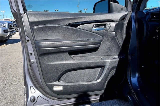 Used 2021 Honda Pilot Touring image 17