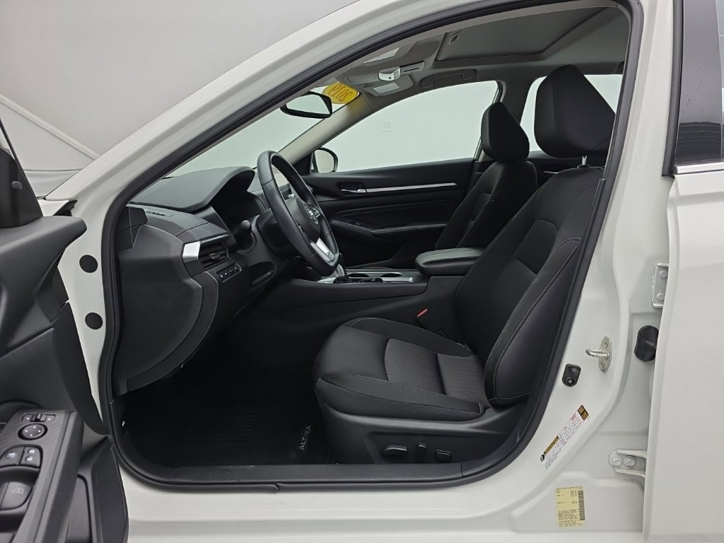 Used 2019 Nissan Altima 2.5 SV image 13
