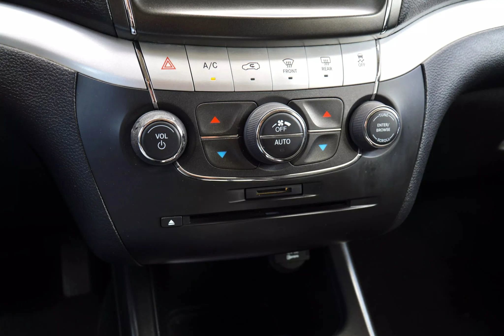 Used 2016 Dodge Journey R/T image 35