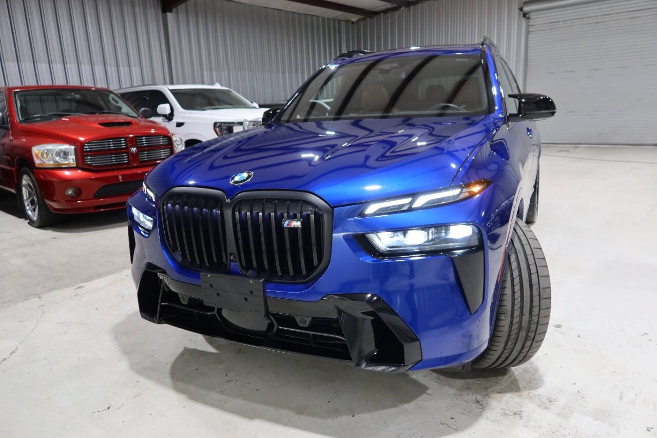 Used 2025 BMW X7 M60i AWD/4WD image 44