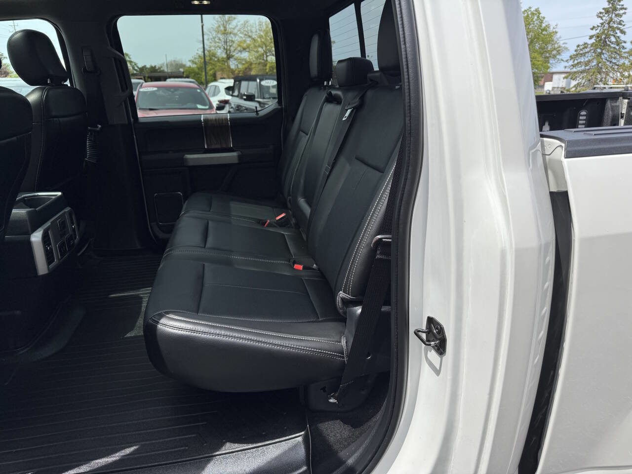 Used 2018 Ford F150 Lariat w/ Equipment Group 502A Luxury AWD/4WD image 9