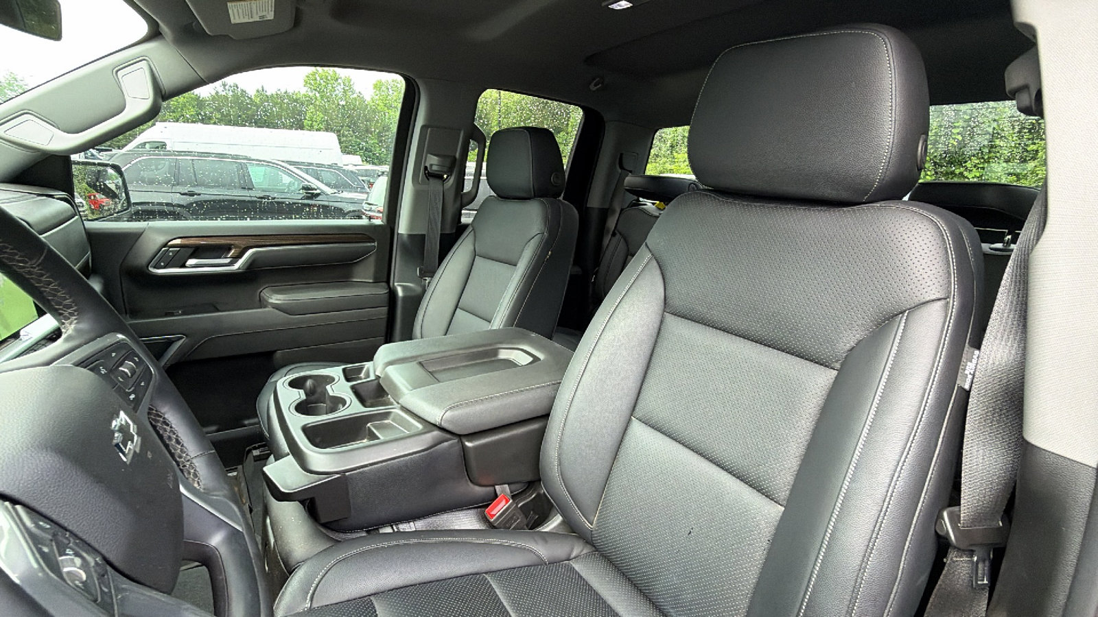 Used 2025 Chevrolet Silverado 1500 RST AWD/4WD image 17