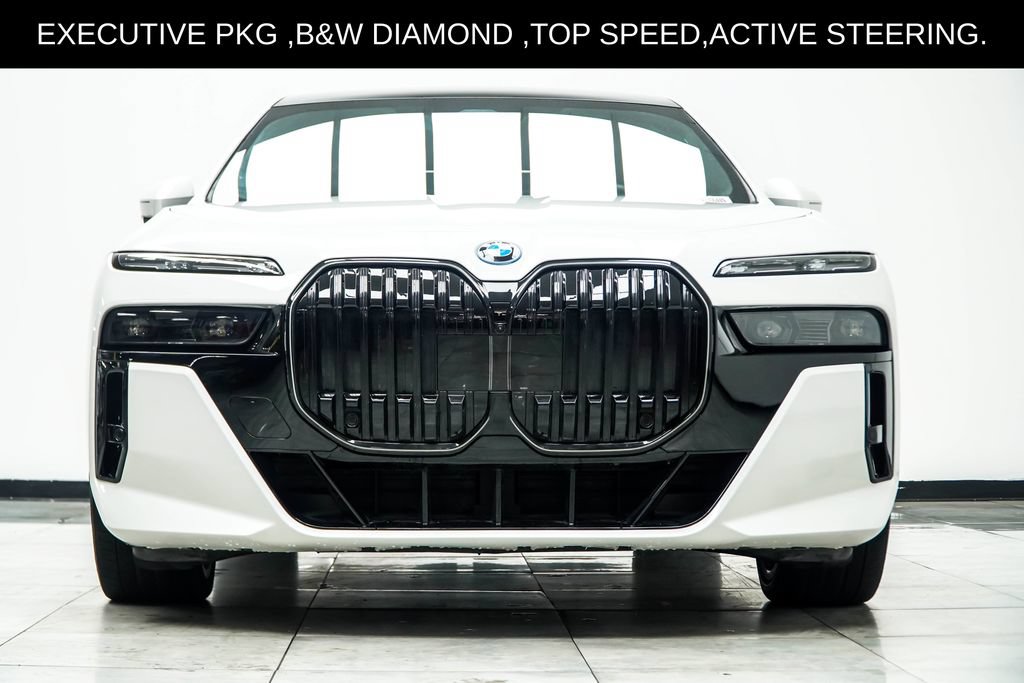 Used 2025 BMW 750e xDrive w/ Executive Package AWD/4WD image 11