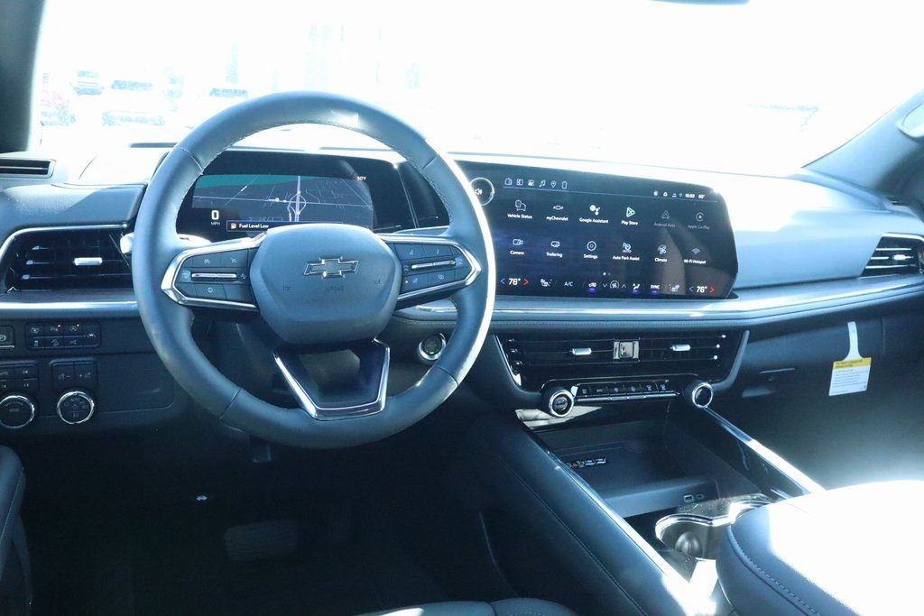 New 2026 Chevrolet Suburban Z71 w/ Comfort Package image 2