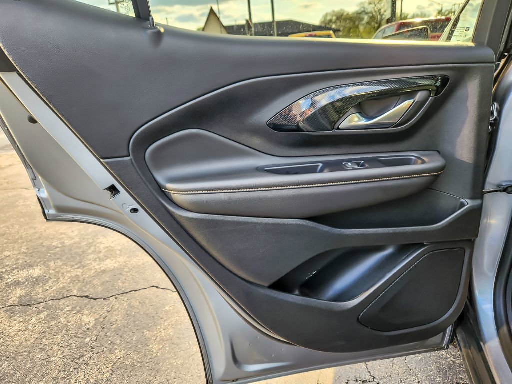Used 2023 GMC Terrain AT4 image 17