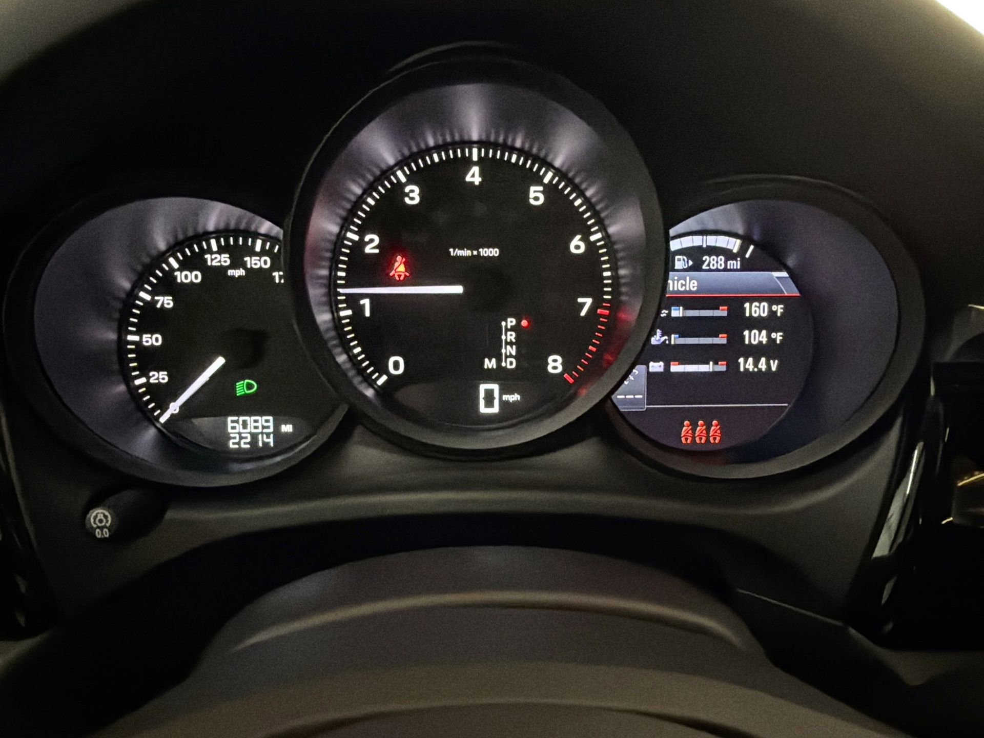 Certified 2025 Porsche Macan image 19