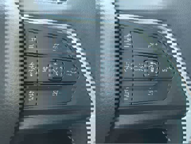 Used 2025 Jeep Grand Cherokee Laredo image 24