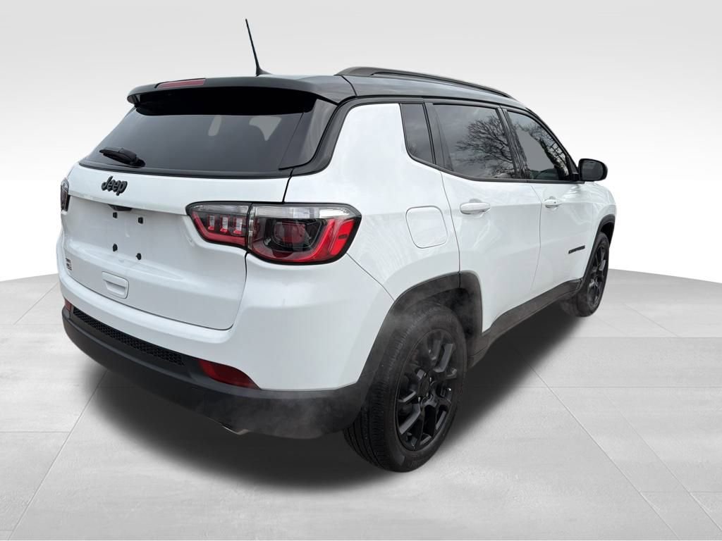 Used 2022 Jeep Compass Altitude image 5