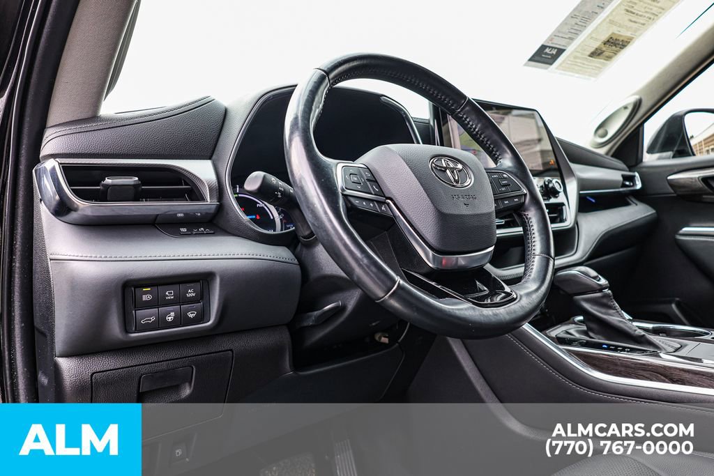 Used 2021 Toyota Highlander Platinum image 29
