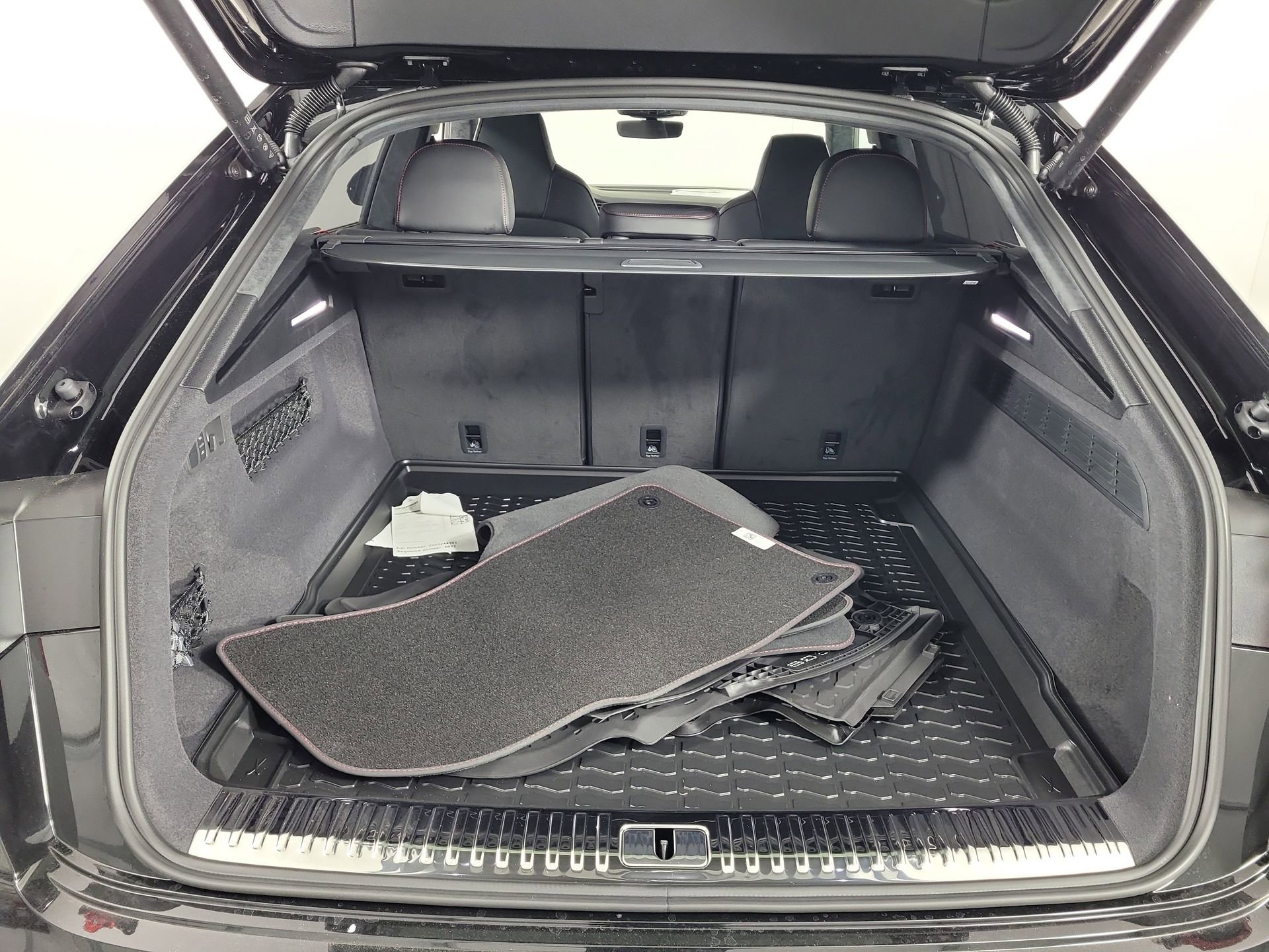 New 2026 Audi RS Q8 performance image 8