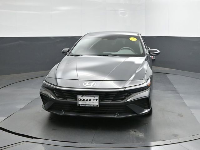 Used 2025 Hyundai Elantra Sport image 22