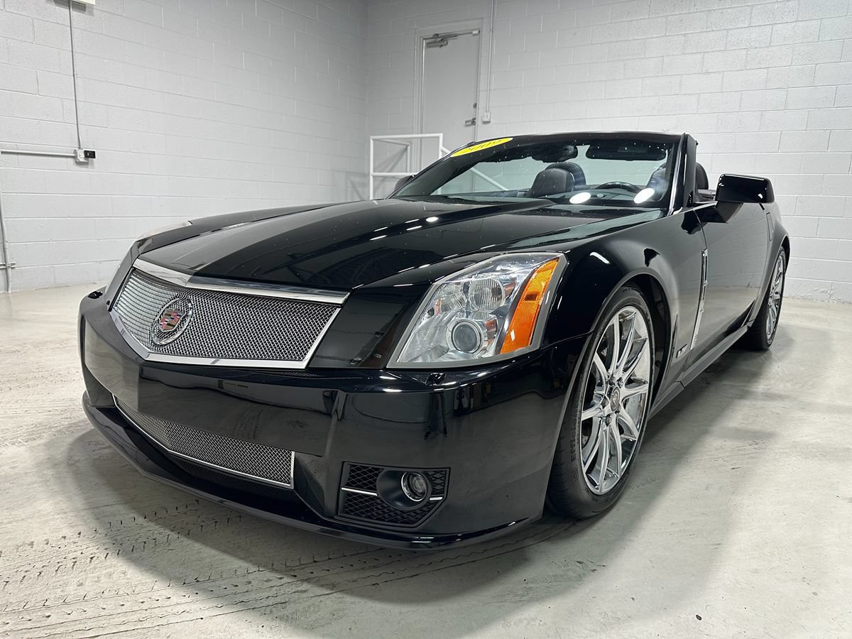 Used 2009 Cadillac XLR V RWD image 21