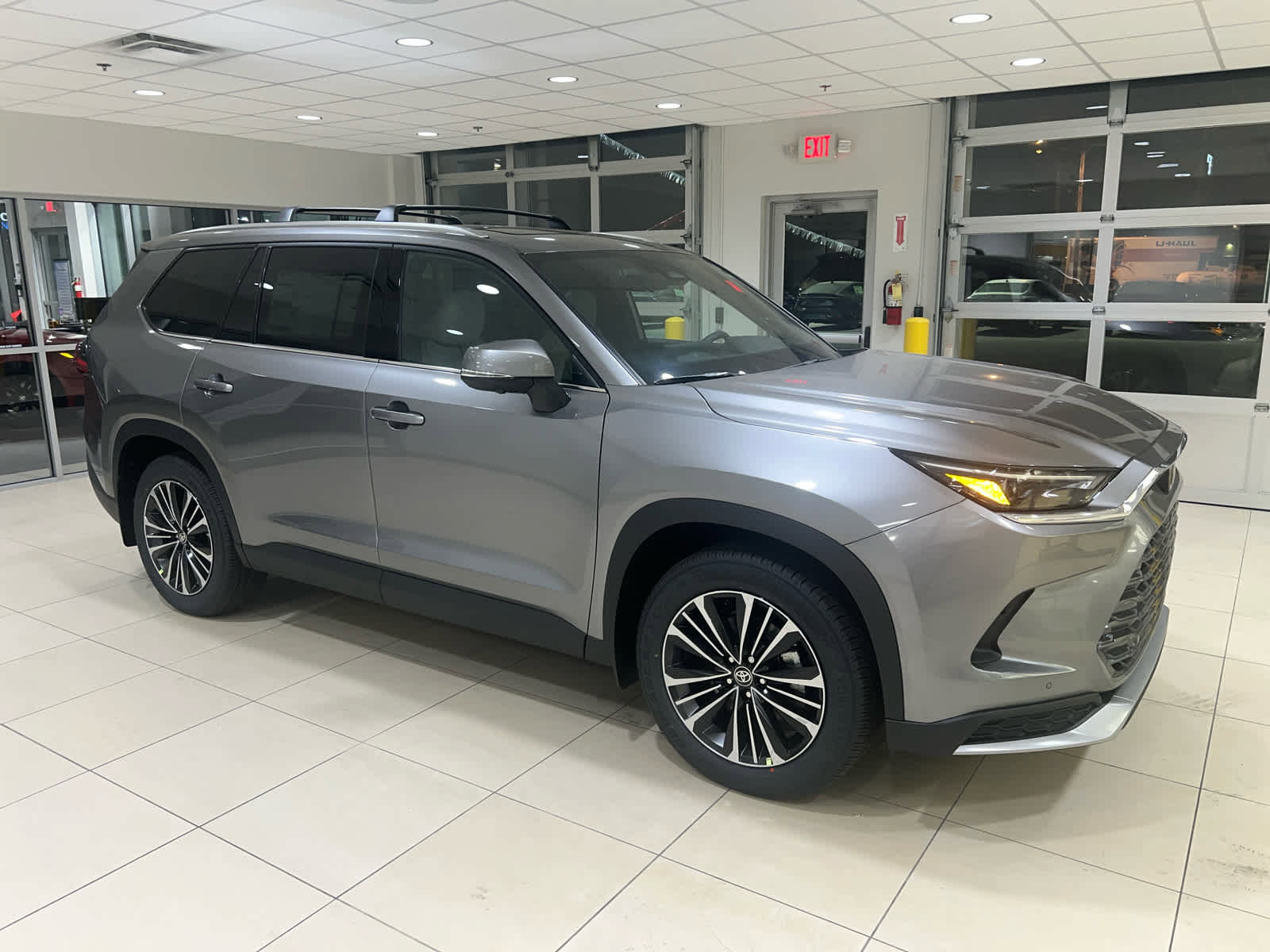 New 2026 Toyota Grand Highlander AWD Hybrid video 1