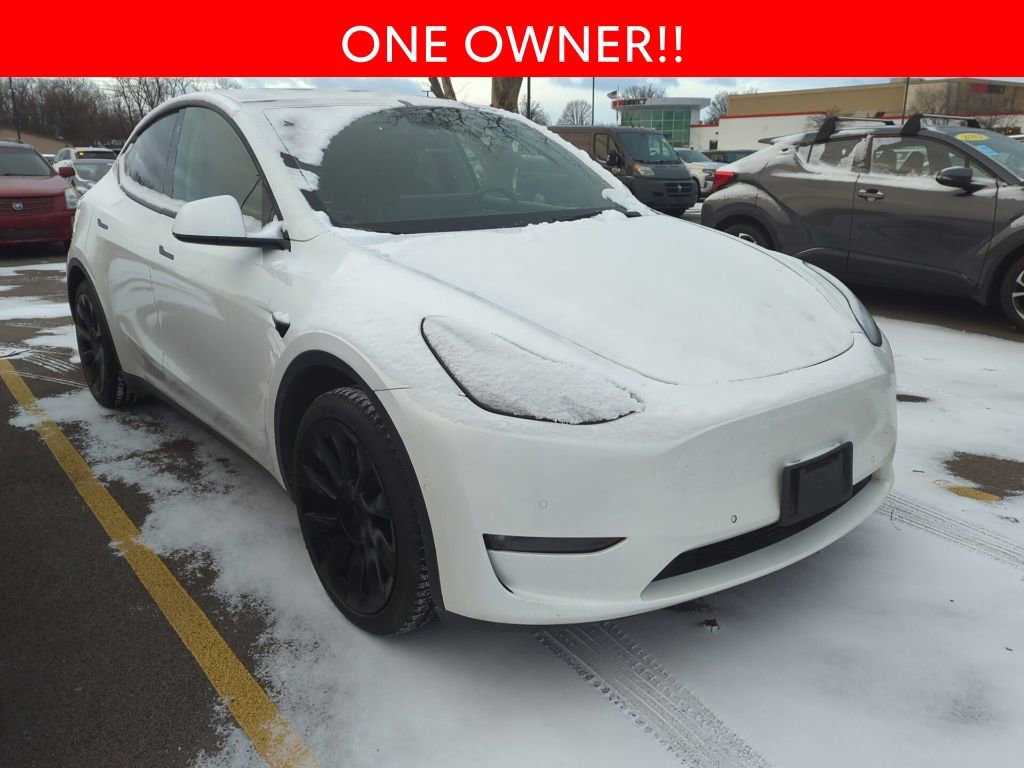 Used 2022 Tesla Model Y Long Range image 3