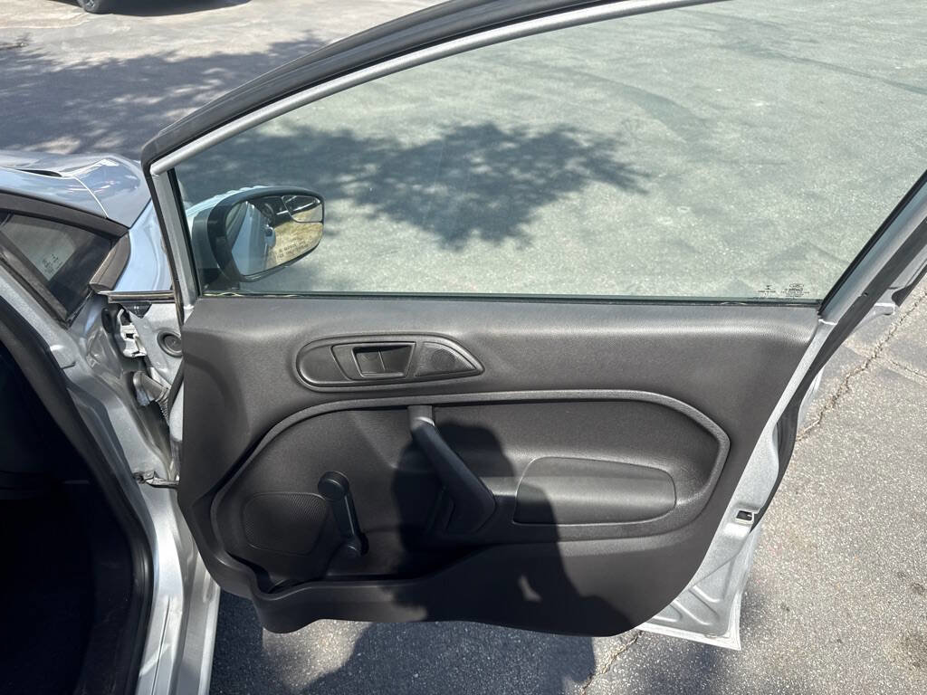 Used 2017 Ford Fiesta S image 14