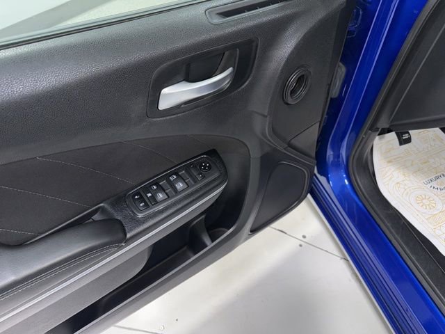 Used 2020 Dodge Charger SXT image 10