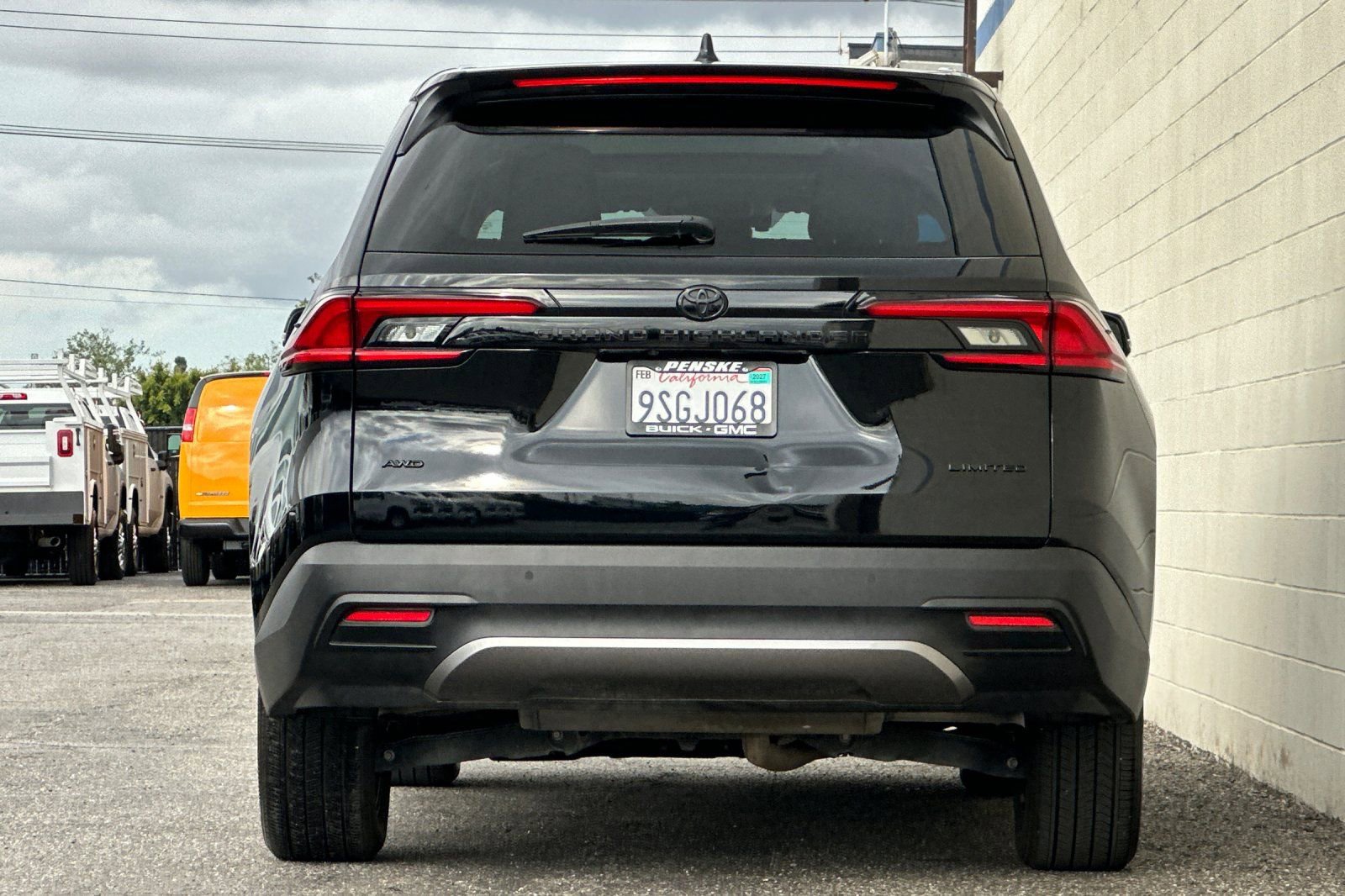 Used 2025 Toyota Grand Highlander AWD image 5