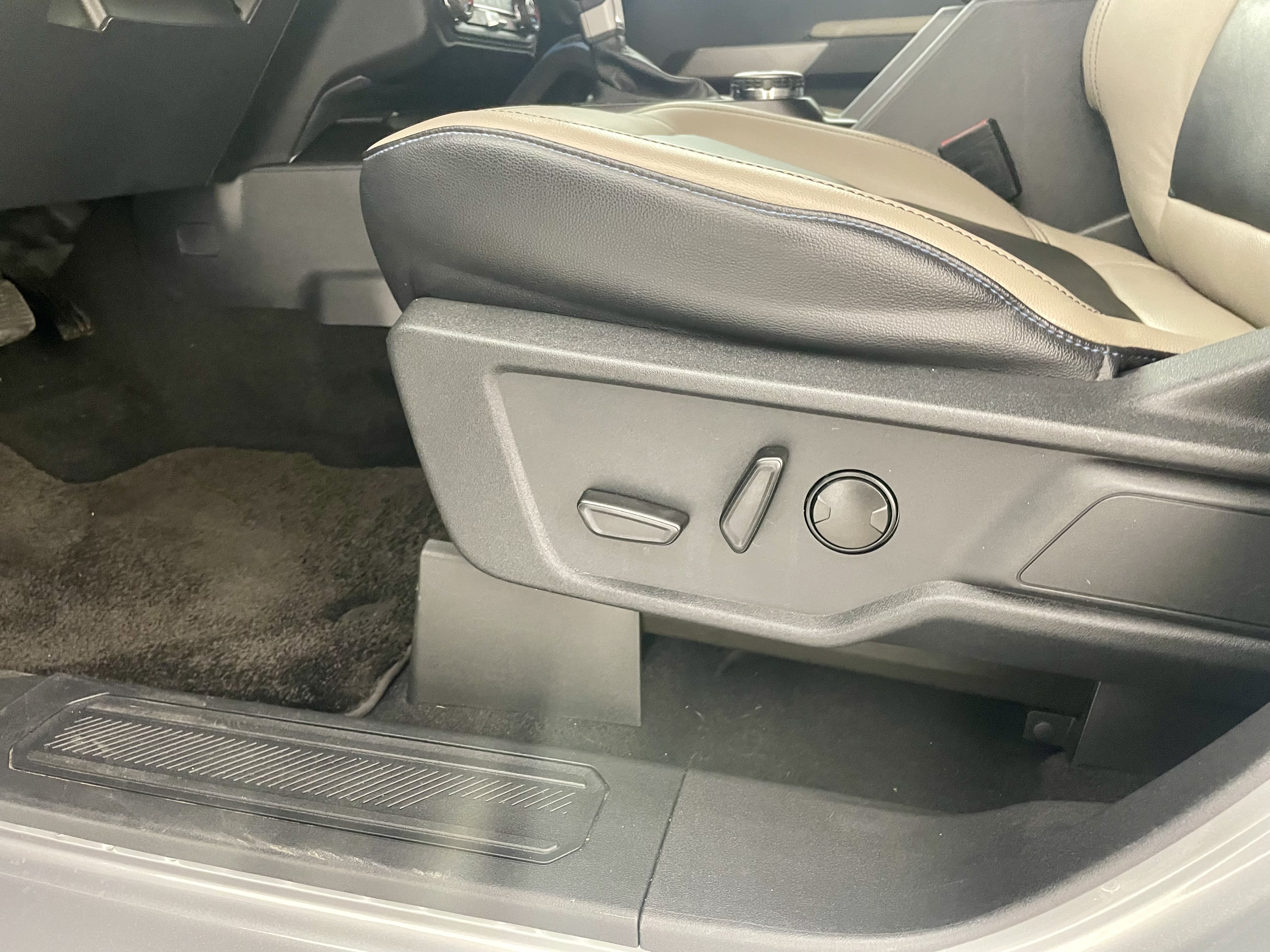 Used 2023 Ford Bronco Wildtrak AWD/4WD image 13