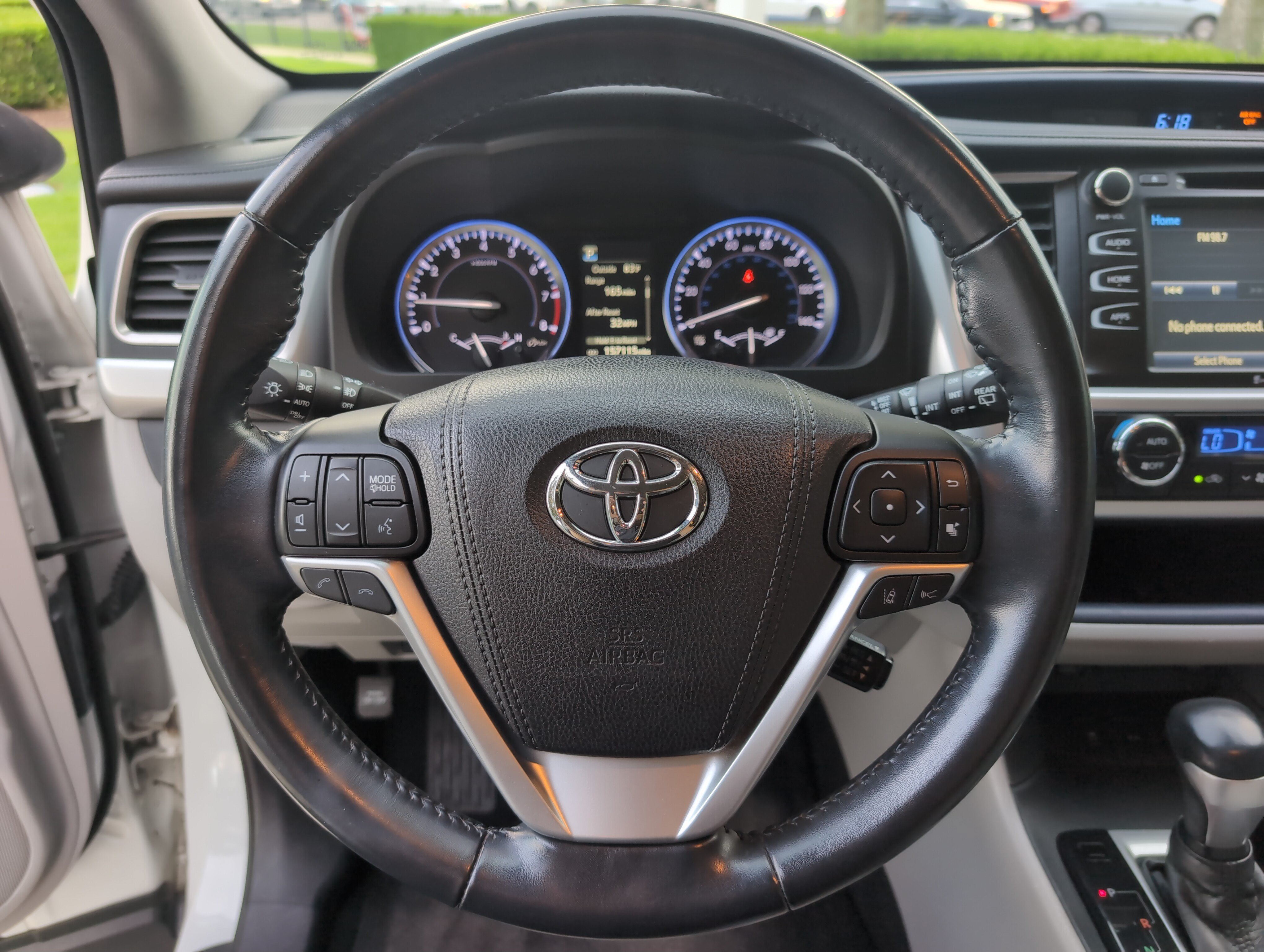 Used 2018 Toyota Highlander XLE AWD/4WD image 18