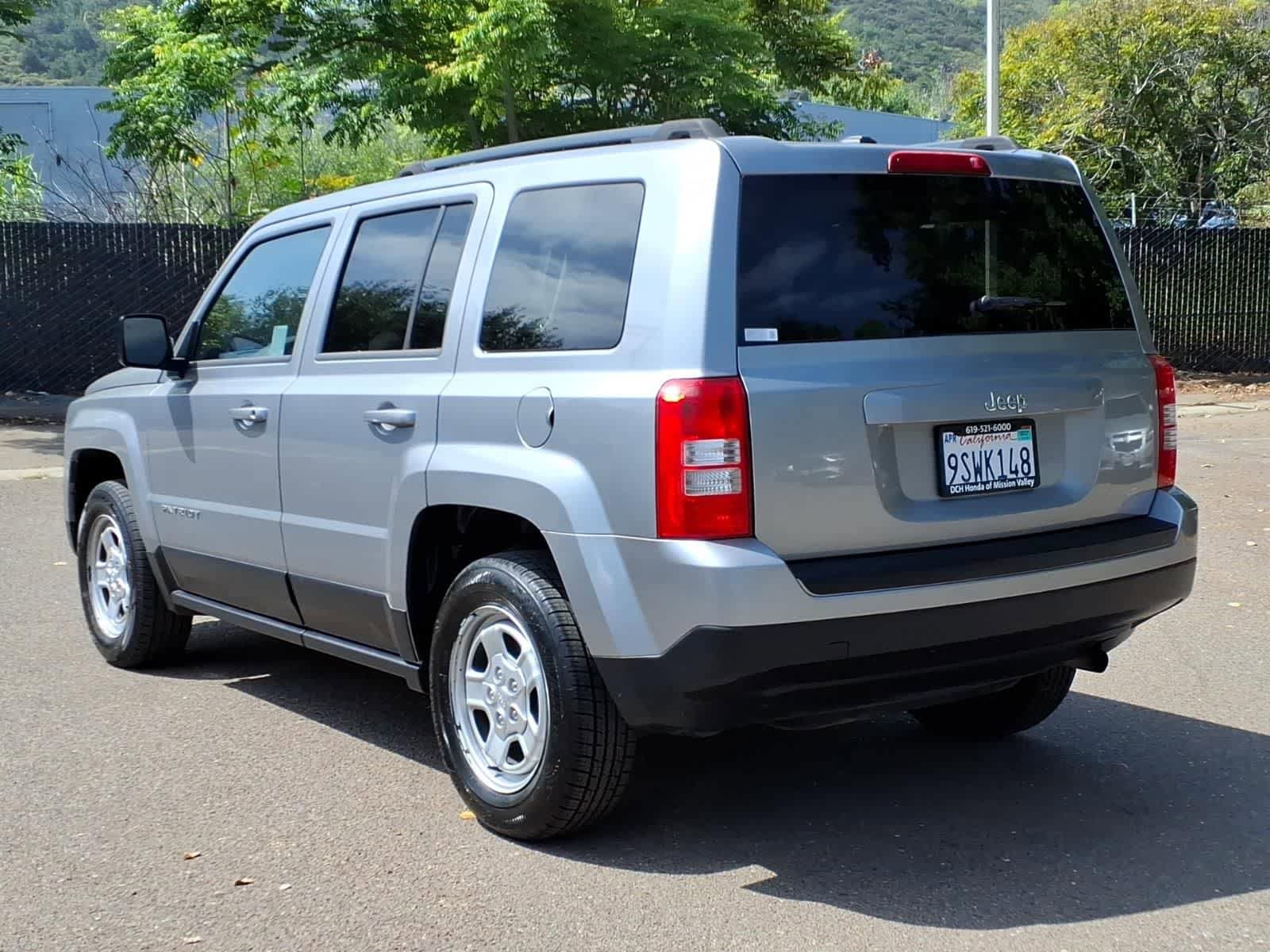 Used 2016 Jeep Patriot Sport w/ Power Value Group FWD image 7
